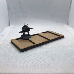 WOTR Kavalleri-bas : 125x55mm, 3 slots 50x25